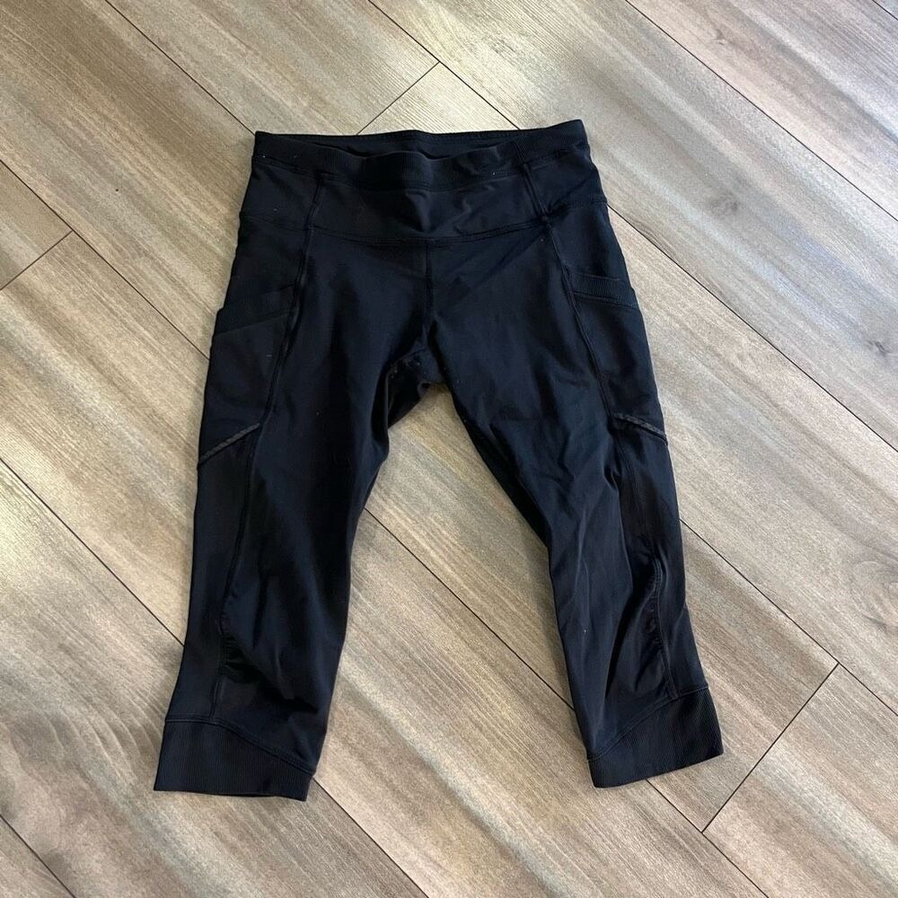 Lululemon Black Crop Leggings with Side‎ Pockets Size 6